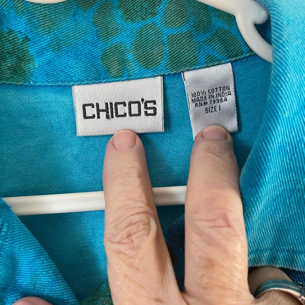 CHICO’s women’s Denim Floral Jacket size 1 (M) Blue floral 100% cotton - Picture 2 of 8